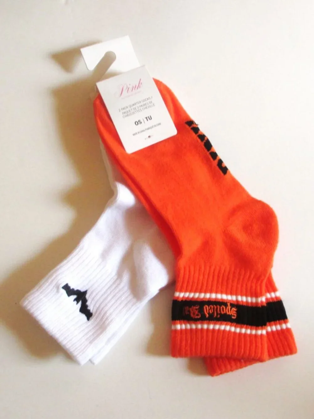 PINK Victoria’s Secret 2-Pack Quarter Socks Orange White Halloween One Size nwt